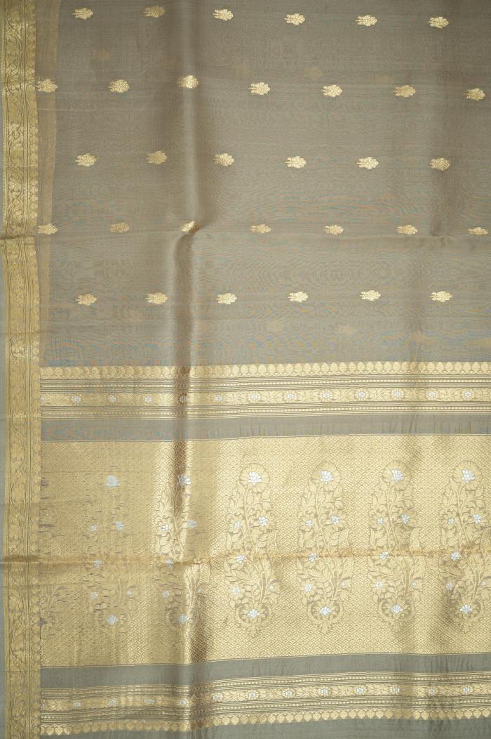 Organza Kadhwa Banarasi Saree with Flower Booti