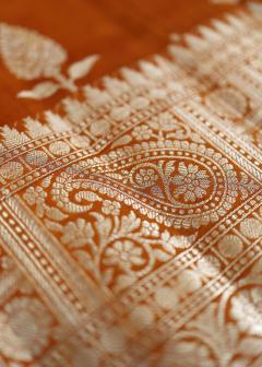 Pure Banarasi Chiniya Silk Saree with Indo Motifs