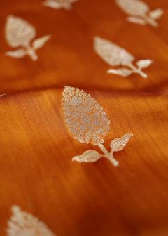 Pure Banarasi Chiniya Silk Saree with Indo Motifs